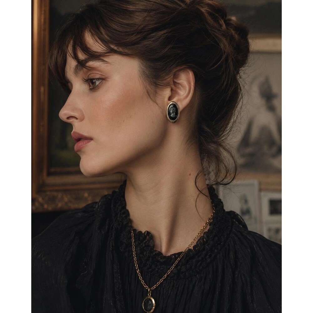 Sarah Coventry Black Cameo Gold Tone Clip-on Earrings Victorian Revival Jewelry
